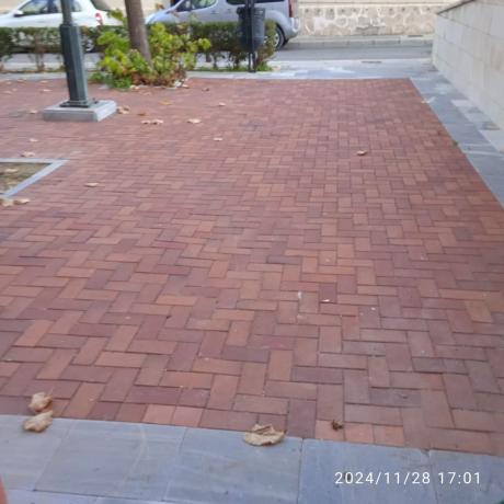 Local en calle Serrella, 12