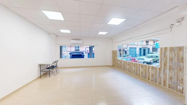 Local en plaza del Centenari