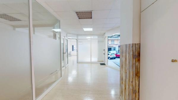 Local en plaza del Centenari