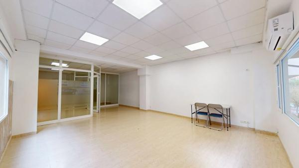 Local en plaza del Centenari