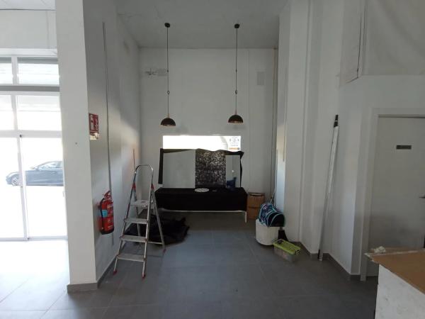 Local en avenida Tirant lo Blanc, 16