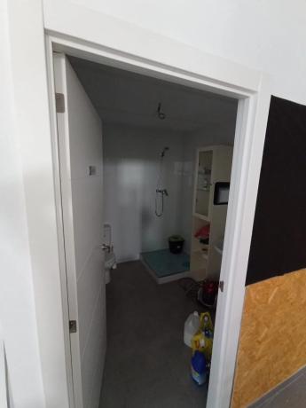 Local en avenida Tirant lo Blanc, 16