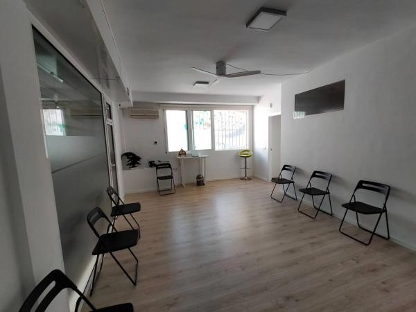 Local en plaza Nicolás Payá Jover