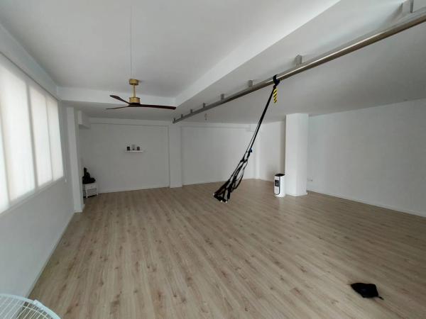 Local en plaza Nicolás Payá Jover