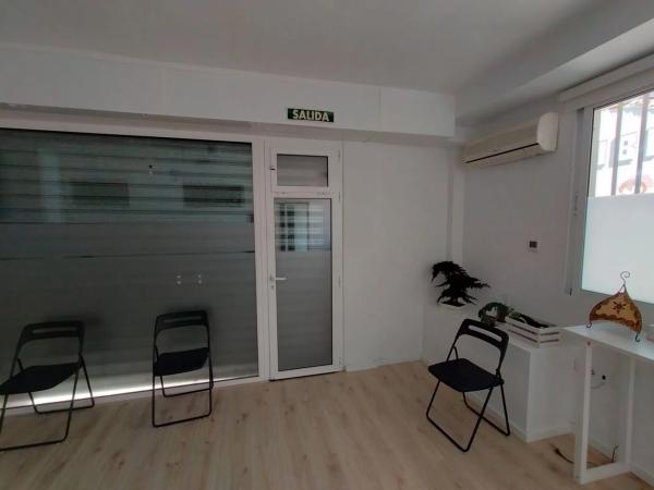 Local en plaza Nicolás Payá Jover