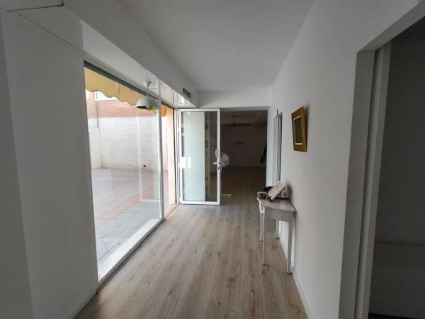 Local en plaza Nicolás Payá Jover