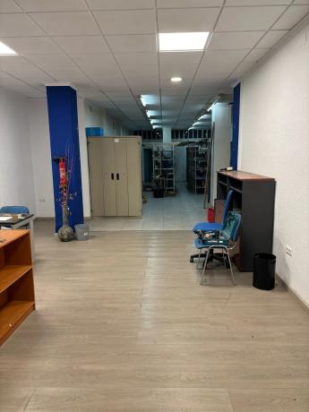 Local en calle entenza, 83