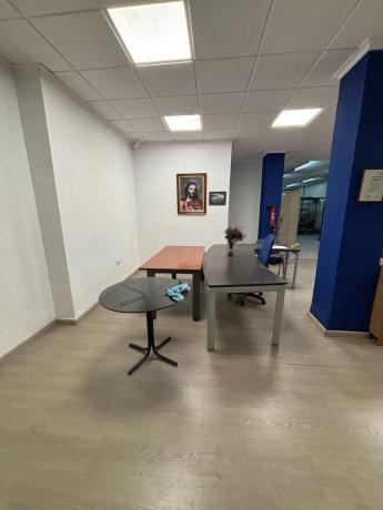 Local en calle entenza, 83