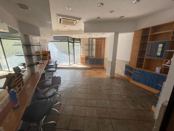 Local en calle València, 1