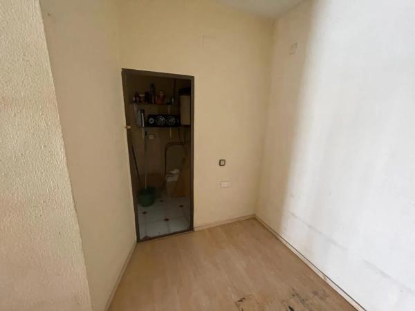 Local en calle València, 1