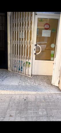 Local en calle Góngora, 11