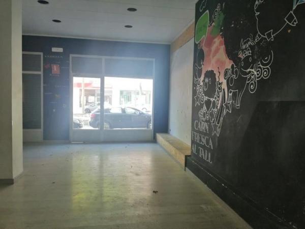 Local en avenida de Juan Carlos I, 27