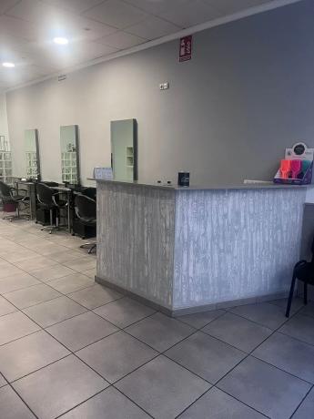 Local en calle Ibi, 43