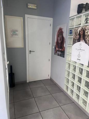 Local en calle Ibi, 43