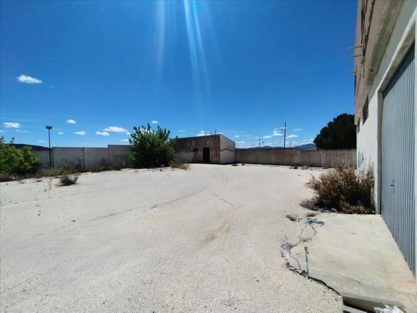 Nave en calle Gabriel Miró