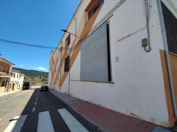 Nave en calle Gabriel Miró