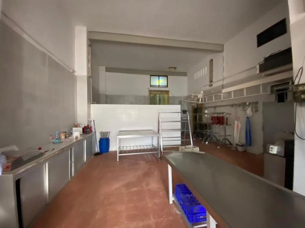 Local en carretera la Riba, 26