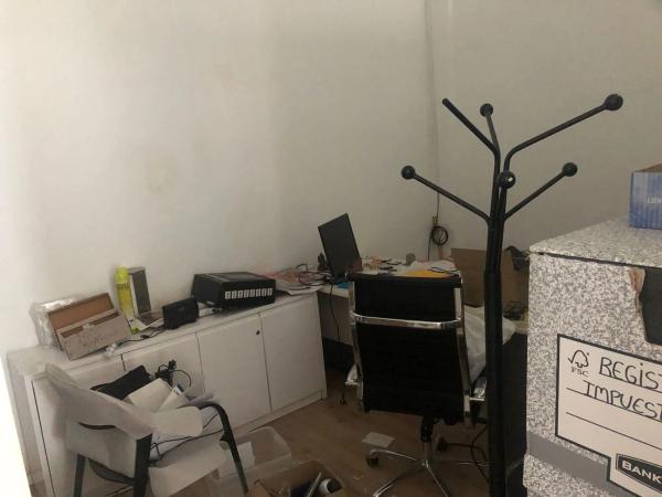 Nave en avenida Ibi, 52