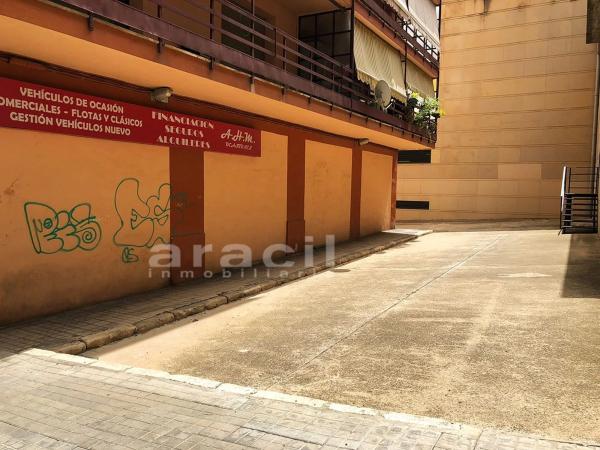 Local en calle València