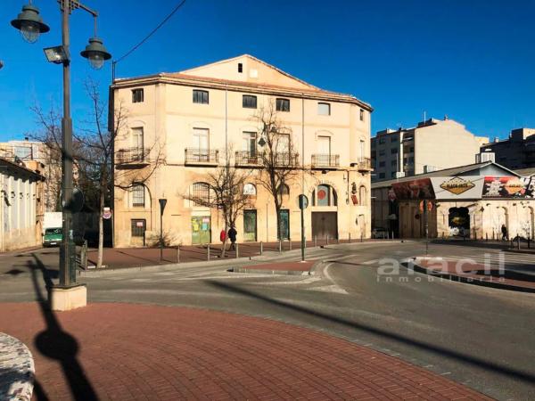 Nave en plaza Gonçal Cantó