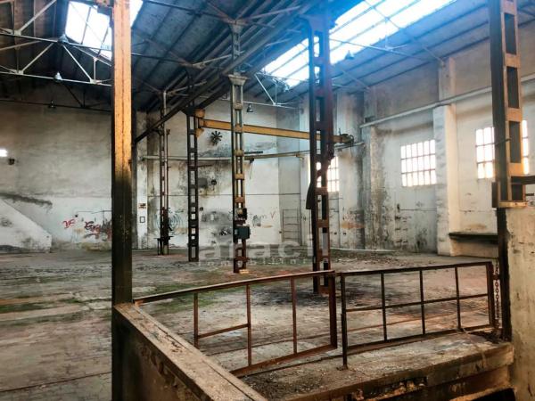 Nave en plaza Gonçal Cantó