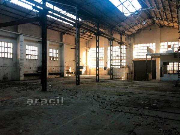 Nave en plaza Gonçal Cantó