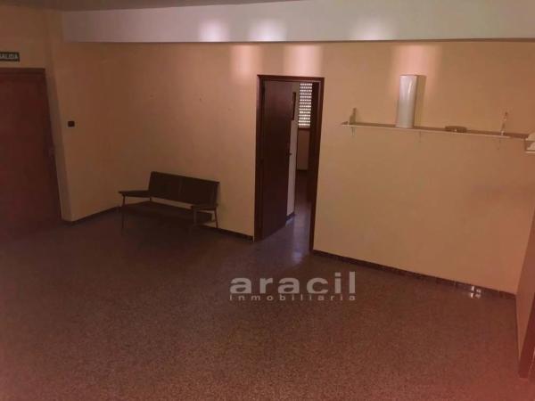 Nave en calle Penàguila