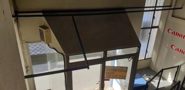 Local en calle Na Saurina d'Entença, 68