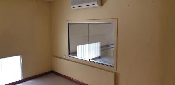 Local en calle Na Saurina d'Entença, 68