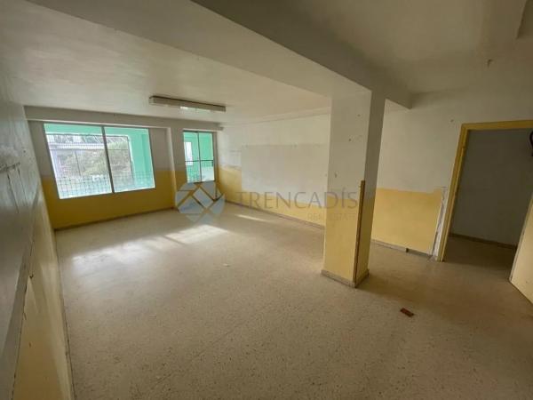 Local en Barri Santa Rosa