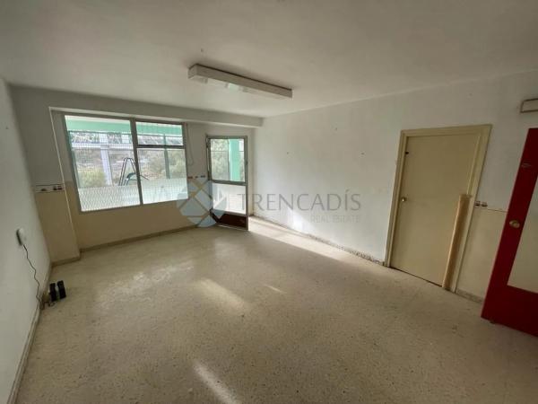 Local en Barri Santa Rosa