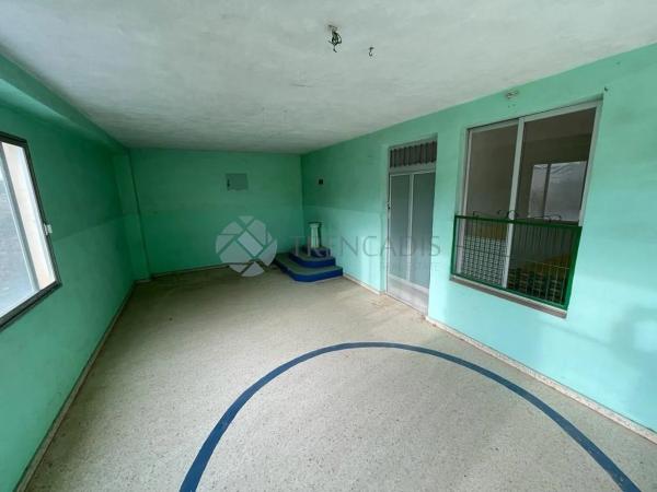 Local en Barri Santa Rosa