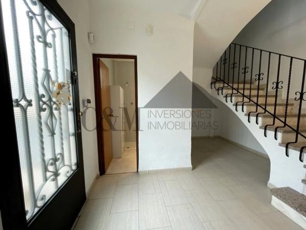 Local en camino de Serelles