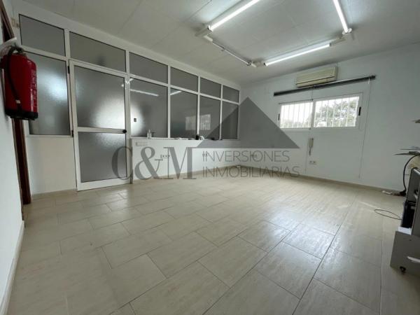 Local en camino de Serelles