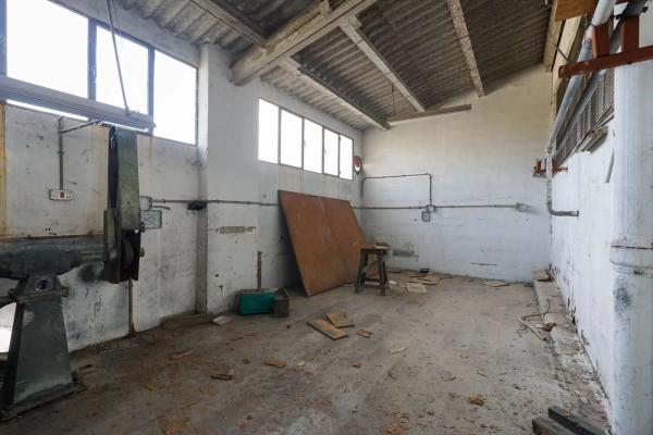 Nave en avenida de Juan Carlos i