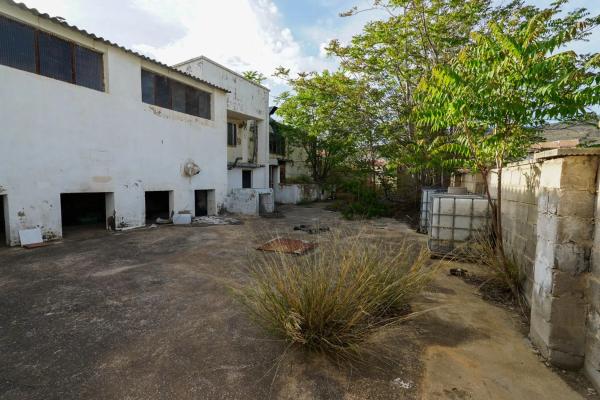 Nave en avenida de Juan Carlos i