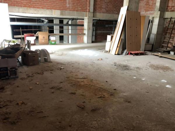 Local en calle Oliver, 71