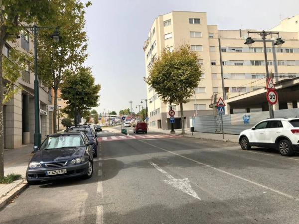 Local en calle Oliver, 71