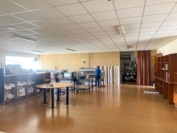 Nave en avenida d'Elx, 36