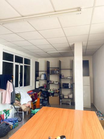 Nave en avenida d'Elx, 36