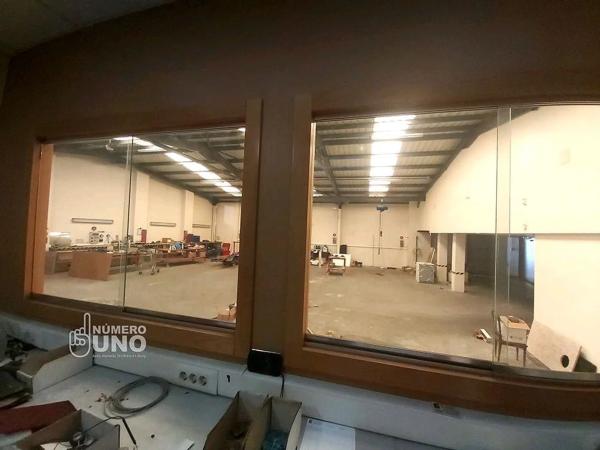 Nave en calle Balmes, 15