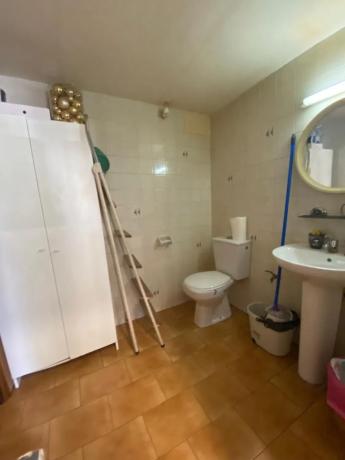 Local en calle Xixona, 28