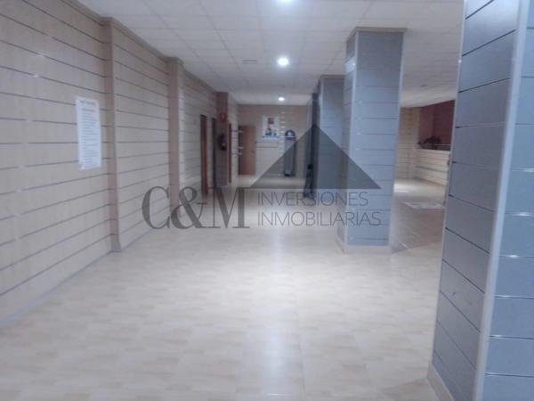 Local en calle Terrassa, 2