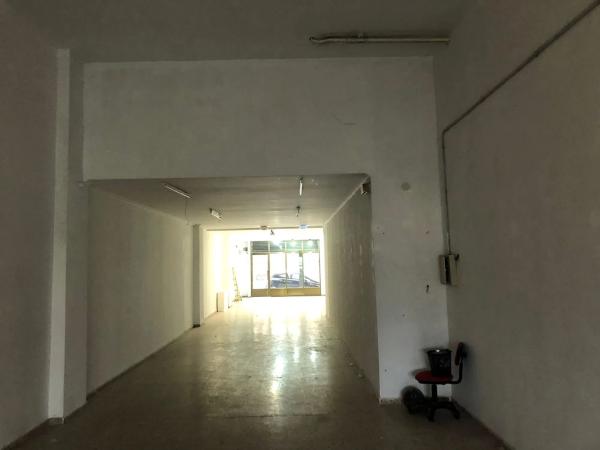 Local en calle Oliver, 25