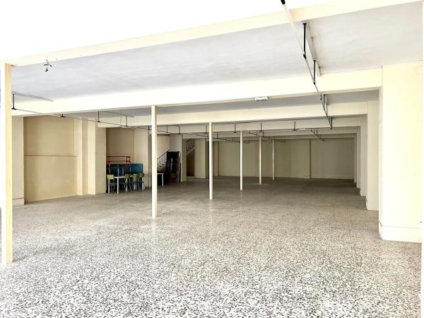 Local en calle Mossèn Vicent Albors, 6