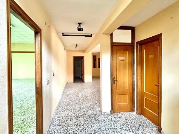 Local en calle Mossèn Vicent Albors, 6