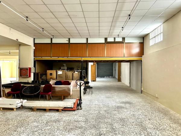 Local en calle Mossèn Vicent Albors, 6