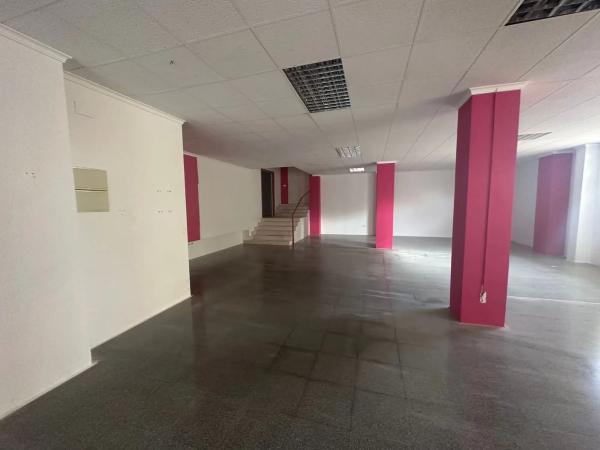 Local o nave en avenida de Juan Carlos i