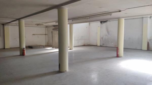 Local en calle Rafael Laliga Pérez, 3