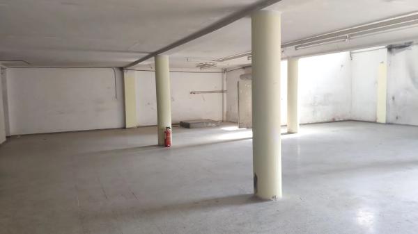 Local en calle Rafael Laliga Pérez, 3